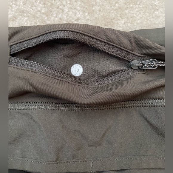 Lululemon Athletica Green Shorts - Size: 10 - Picture 3 of 9